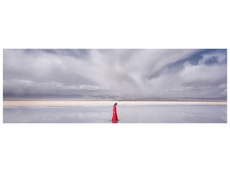 panoramic-canvas-print-lady-in-red