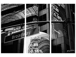 3-piece-canvas-print-at-night-on-broadway