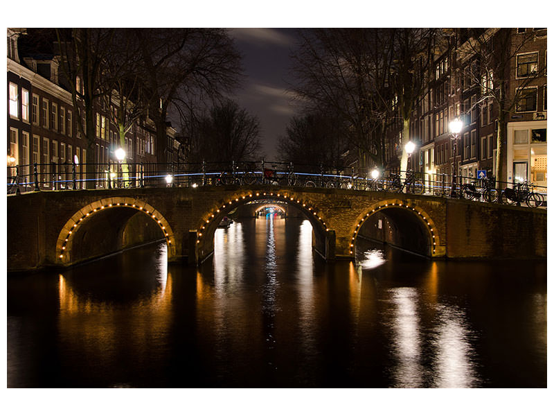 canvas-print-at-night-in-amsterdam