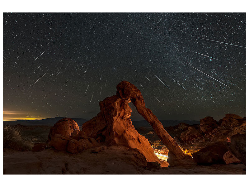 canvas-print-geminid-meteor-shower-above-the-elephant-rock