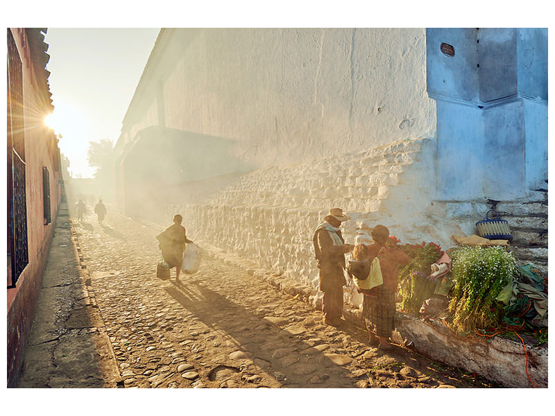 canvas-print-morning-in-city-chichicastenango